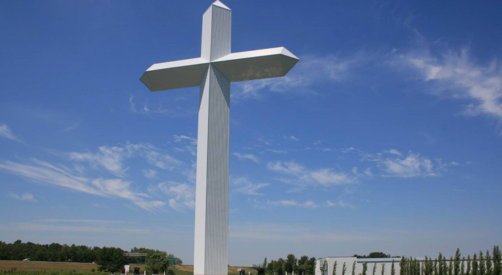 Cross at the Crossroads: America’s Largest Cross
