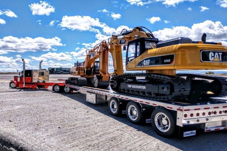 Flatbed Trucking Equipment