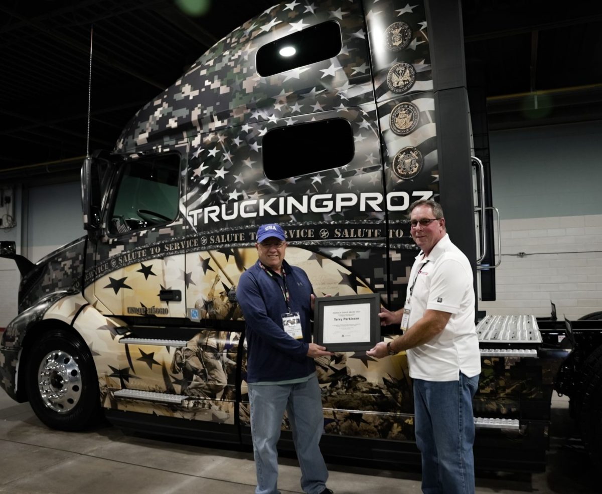 veterans-in-trucking-award-mats2022