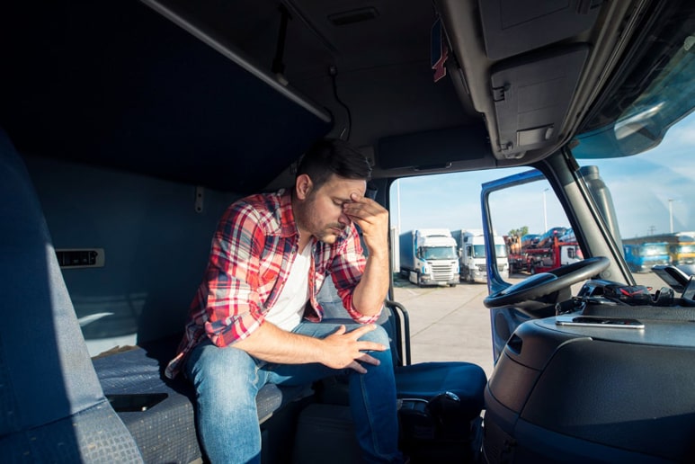 what-are-detention-and-layover-in-trucking-freightech-inc